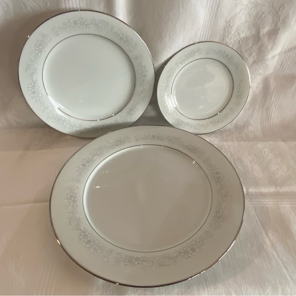 Vintage Noritake Cumberland Pattern Fine Bone China - Picture 2 of 10